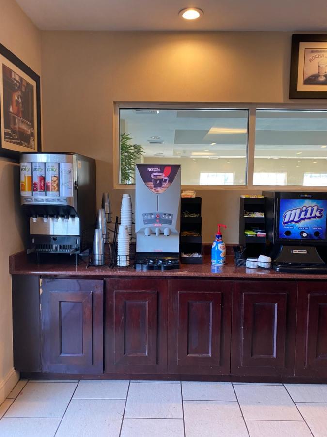 Best Western Bar Harbour Inn Massapequa Park Dış mekan fotoğraf